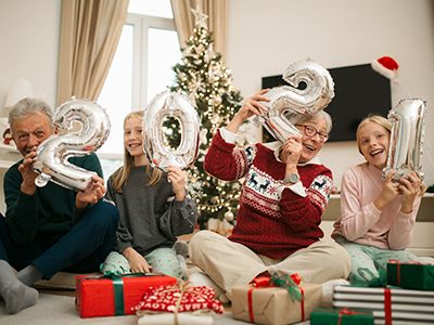 family celebrating new years 2021