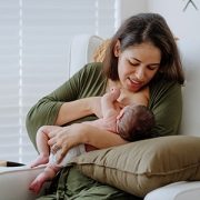 mom nursing