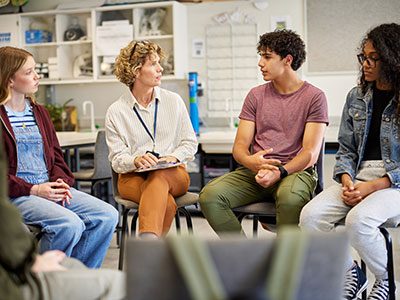 teens in group therapy